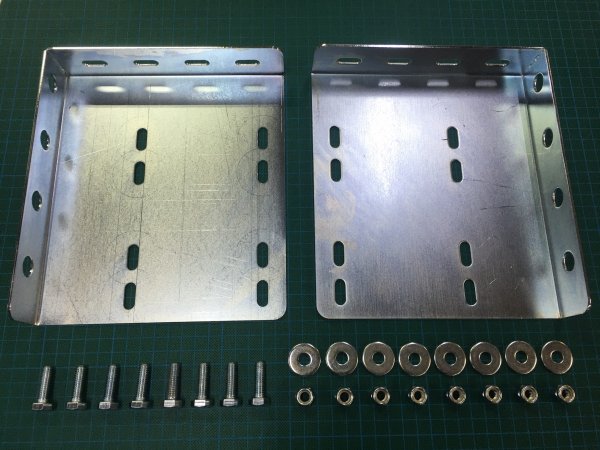 Universal  Montagesatz quadratischeAusfhrung, Halte-Set  fr Staubox, Staukiste, Werkzeugbox