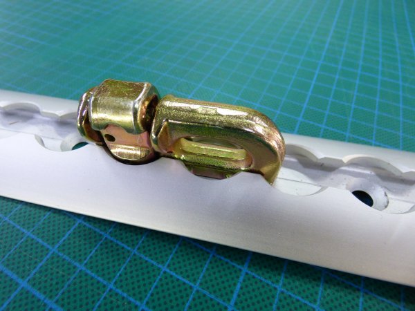 Zurrfitting, schwere Ausfhrung fr Airlineschienen, ohne Ring